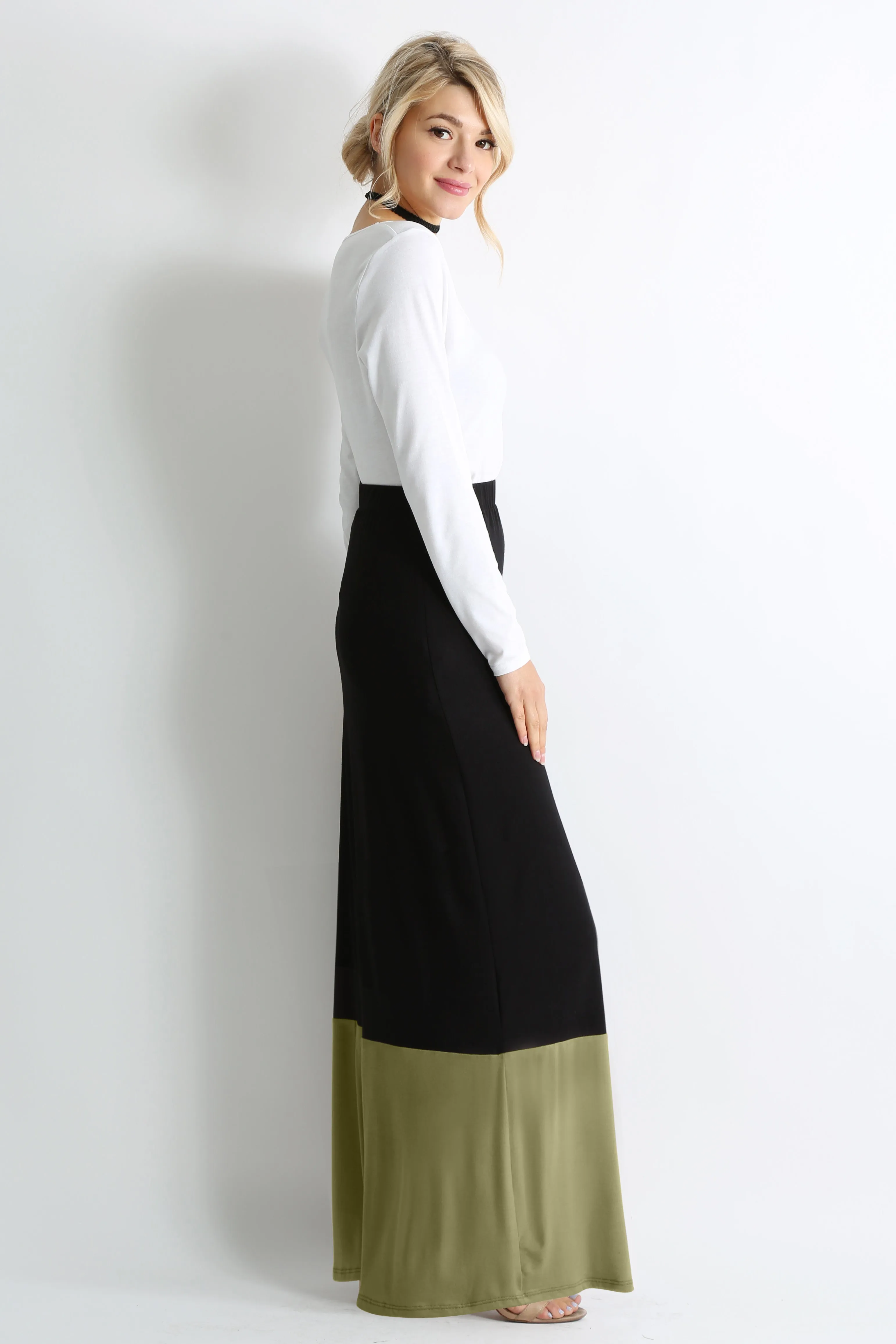 Contrasting Comfort Maxi Skirt