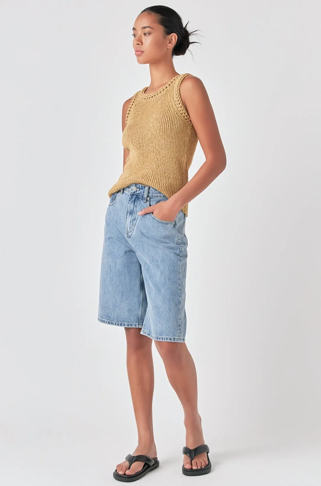 Round Neck Sleeveless Knit Top