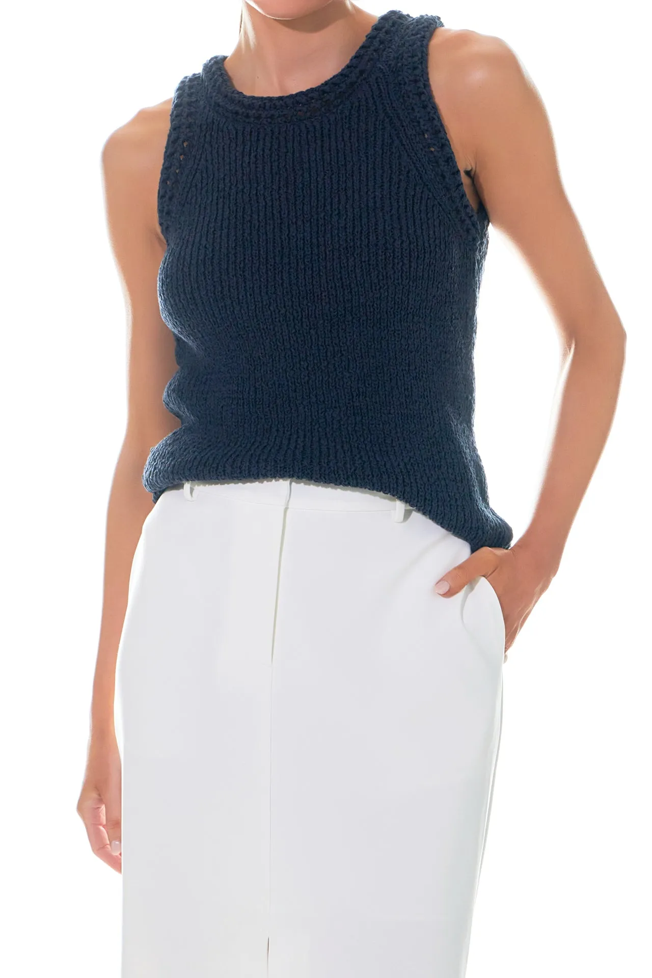 Round Neck Sleeveless Knit Top